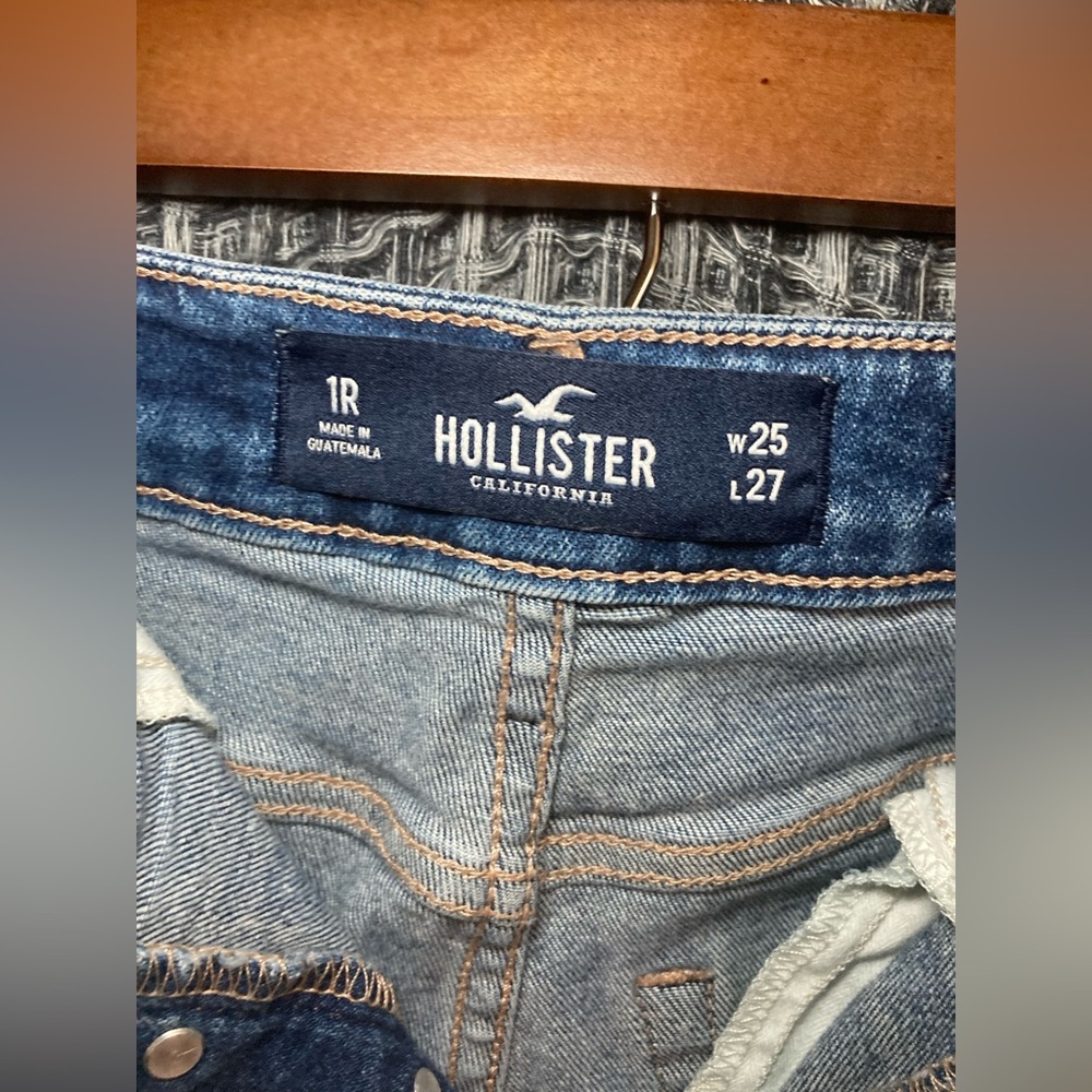 Women's Blue Distressed Mom Jeans - Picture 8 of 16